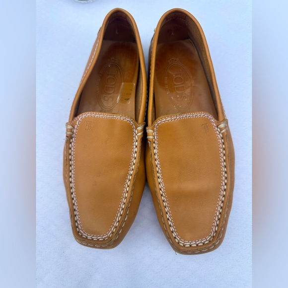 WOMAN TODS LEATHER SHOES US SIZE 4 - Picture 1 of 5